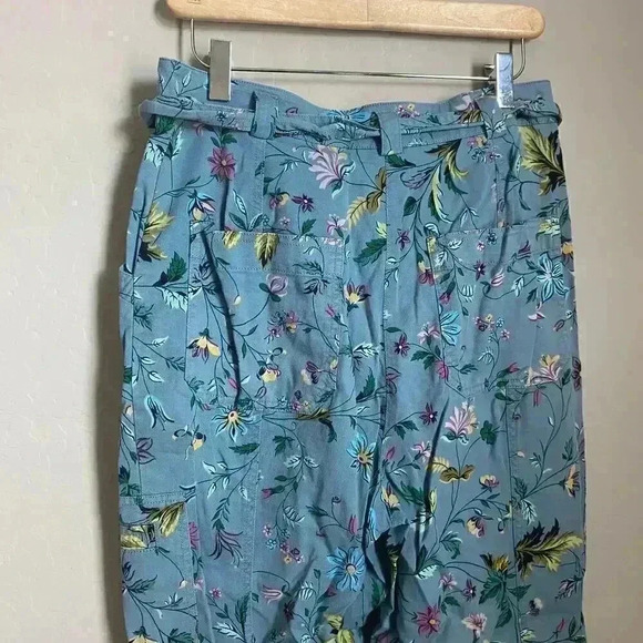 Anthropologie Victoria Floral Cargo Pants Size 4 - Picture 14 of 15